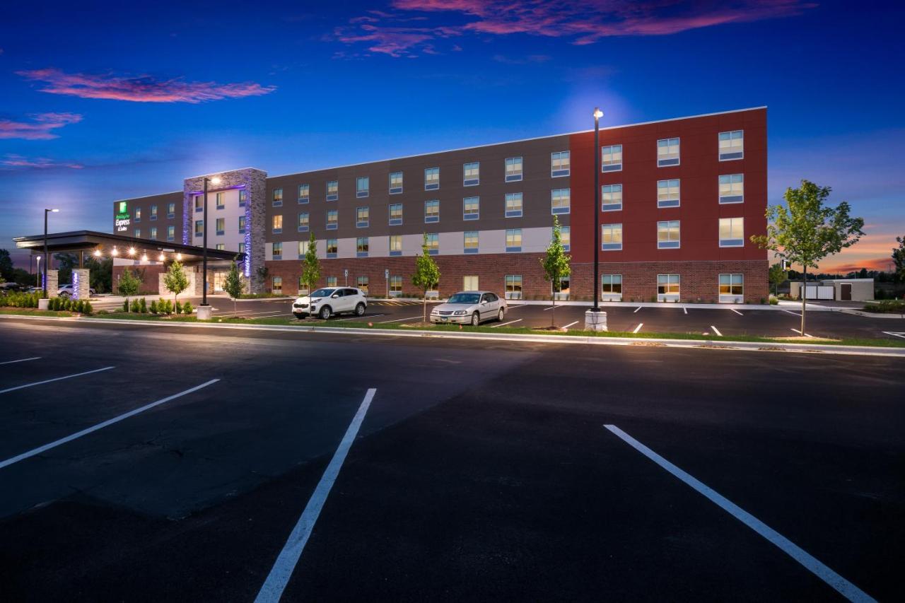 Holiday Inn Express & Suites Chicago - Hoffman Estates By Ihg Экстерьер фото