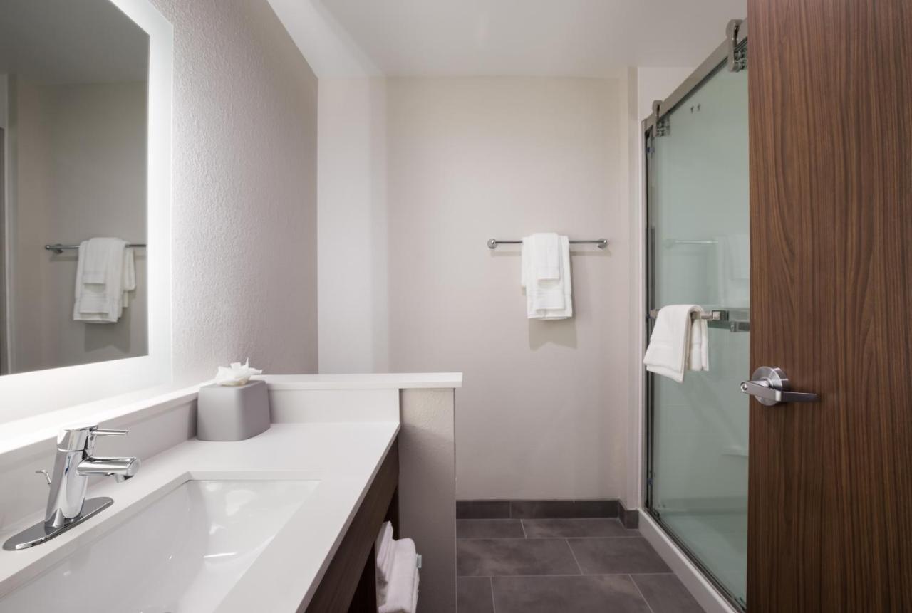 Holiday Inn Express & Suites Chicago - Hoffman Estates By Ihg Экстерьер фото